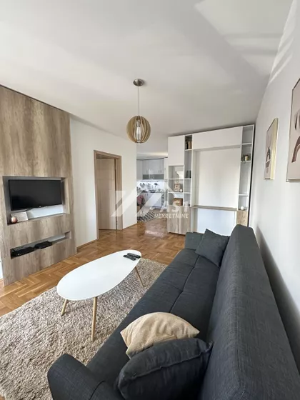 Heroja Pinkija | 4zida.rs