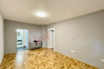 Salvadora Aljendea | 4zida.rs