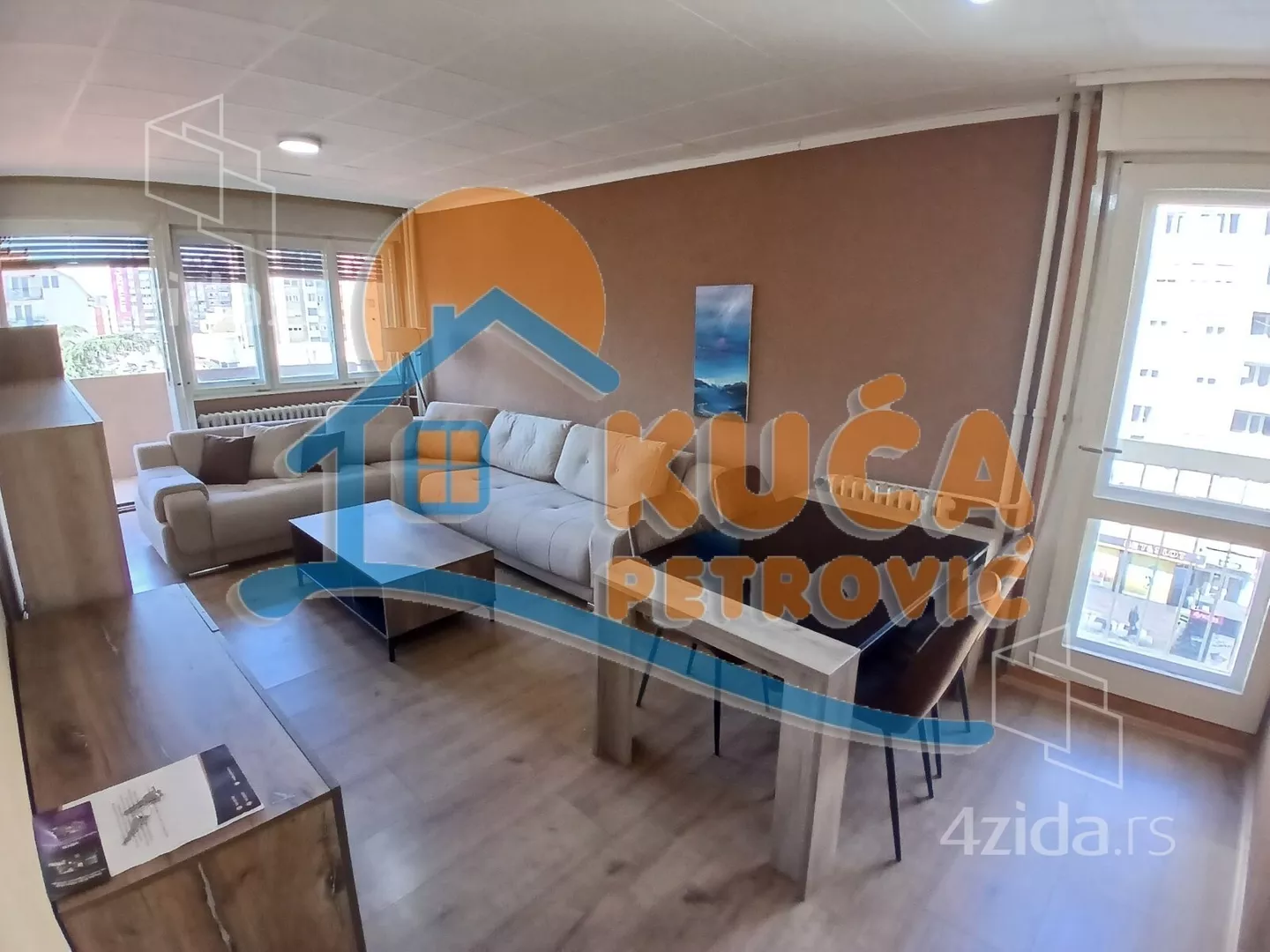 Dvoiposoban stan | 4zida