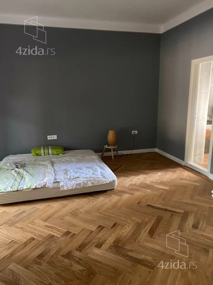 Četvoroiposoban stan | 4zida