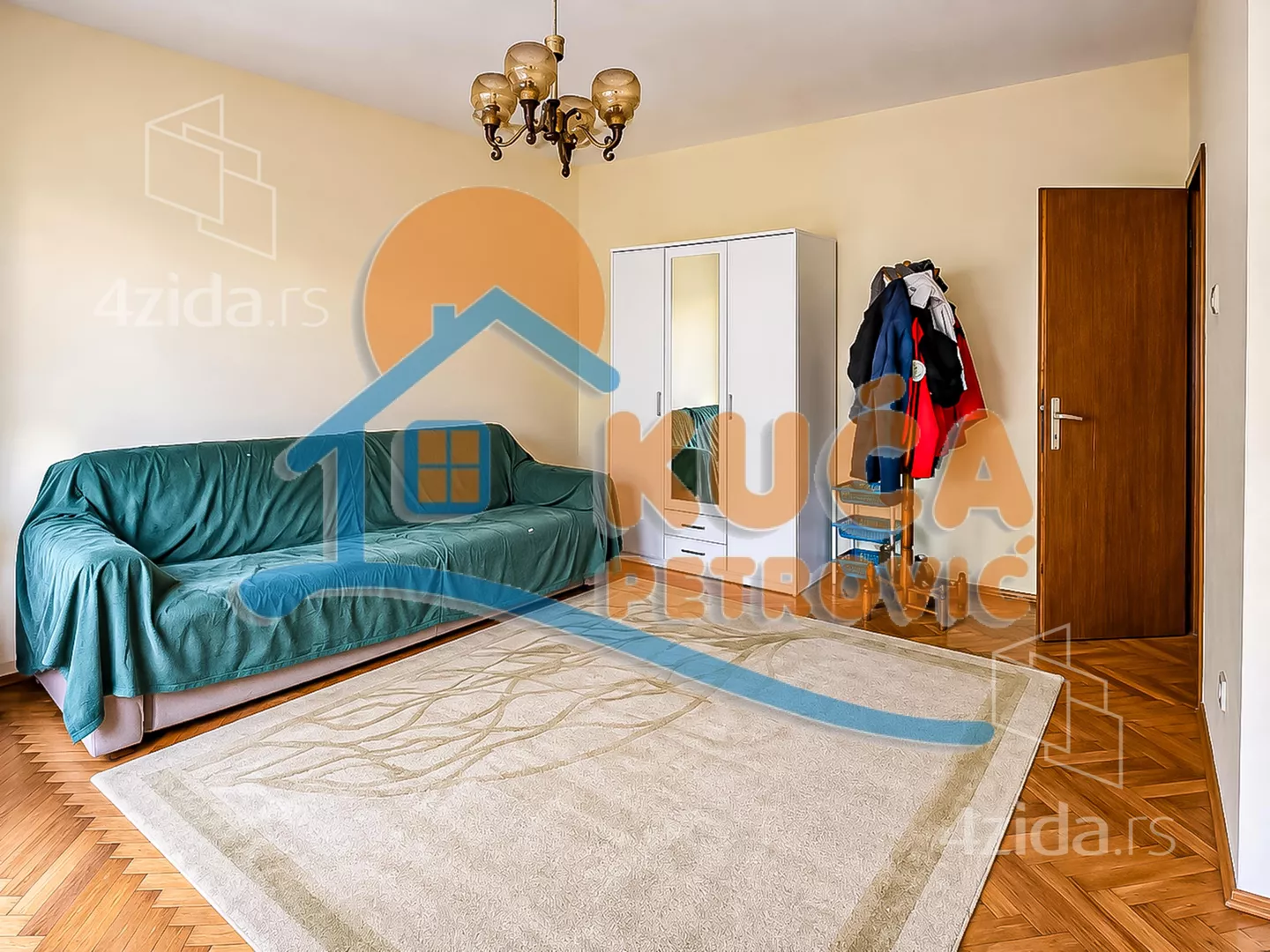 Troiposoban stan | 4zida
