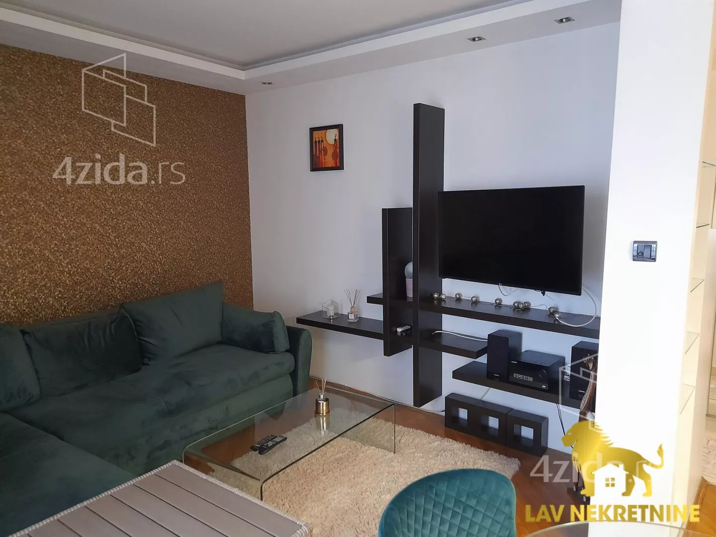 Jednoiposoban stan | 4zida