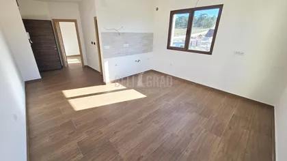 Belog narcisa | 4zida.rs