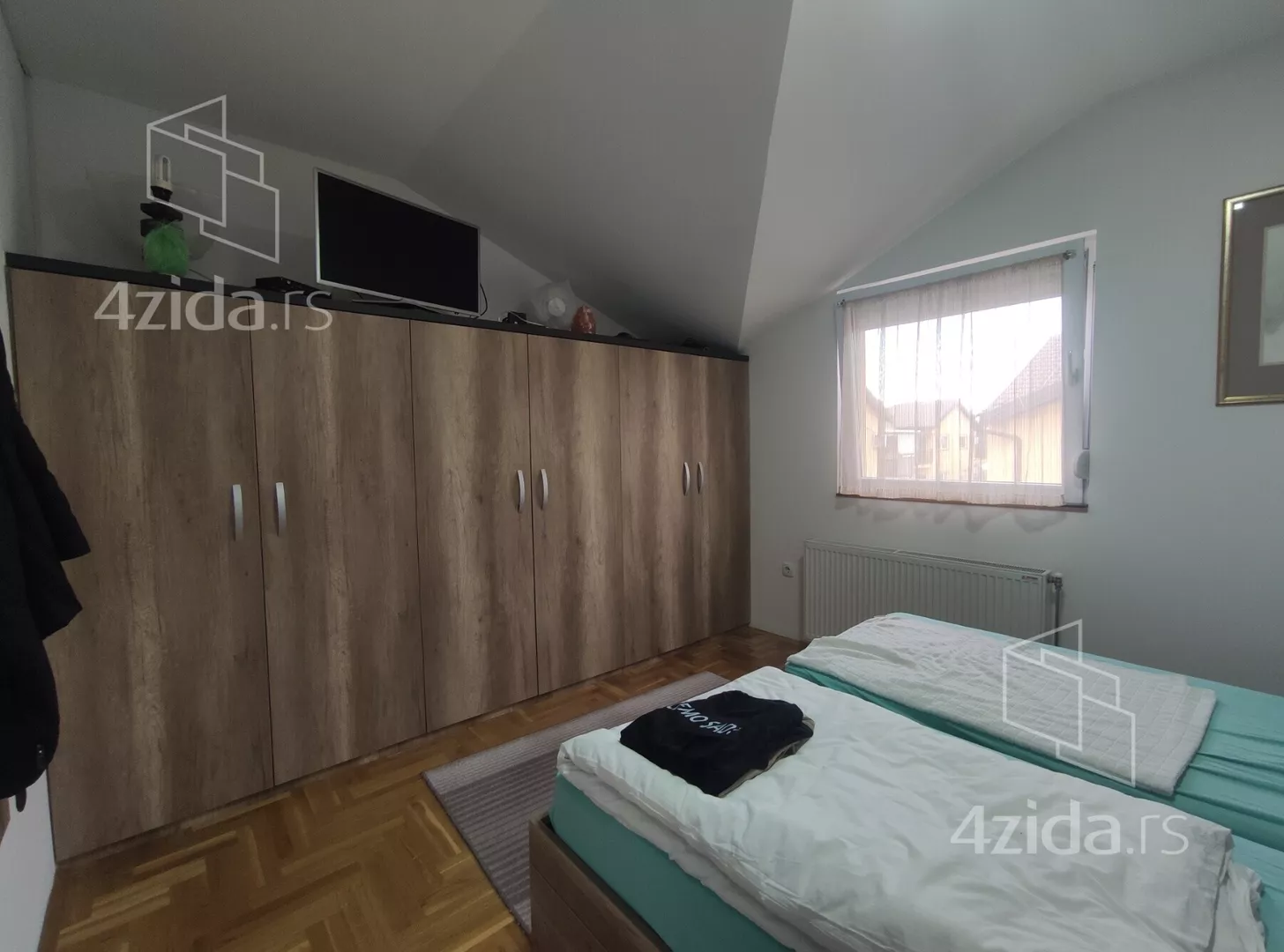 Troiposoban stan | 4zida