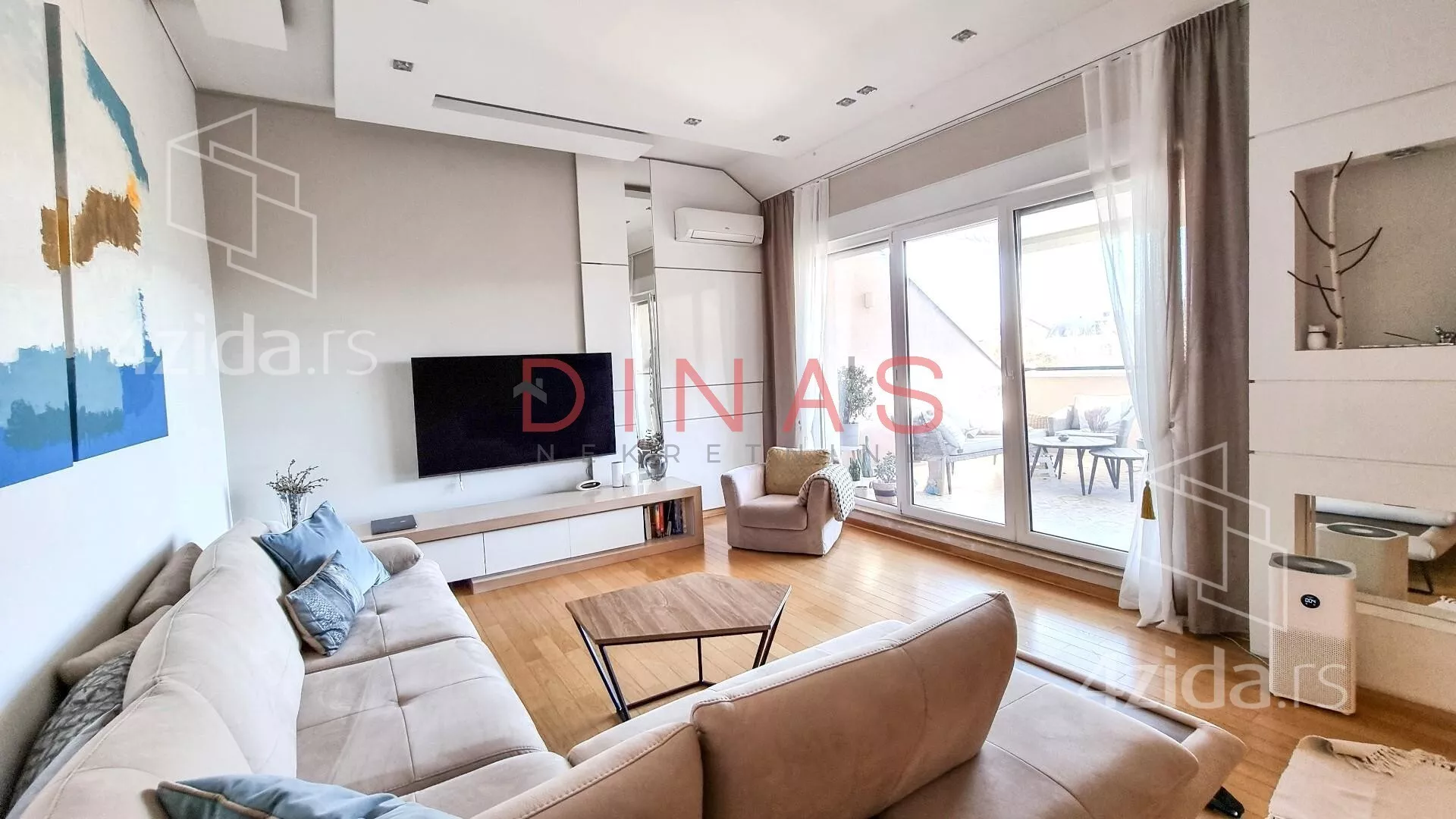 Petosoban stan | 4zida