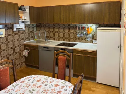 Praška 48 | 4zida.rs