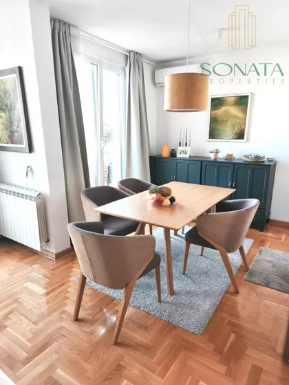 Gospodara Vučića | 4zida.rs