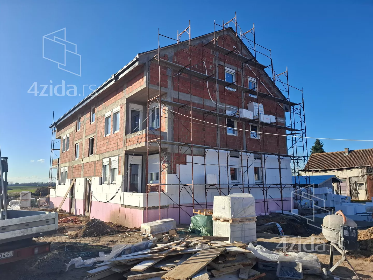 Dvoiposoban stan | 4zida