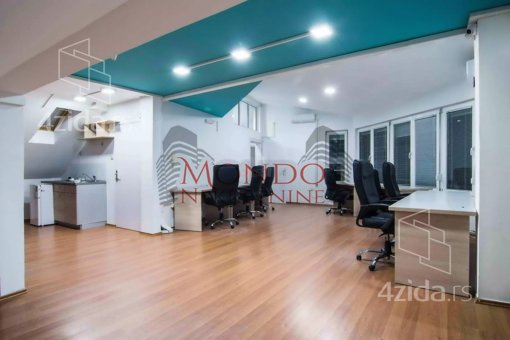 Poslovna zgrada | 4zida