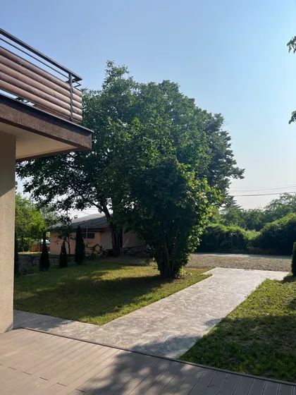 Dr Ketrin Mekfeil 56 | 4zida.rs