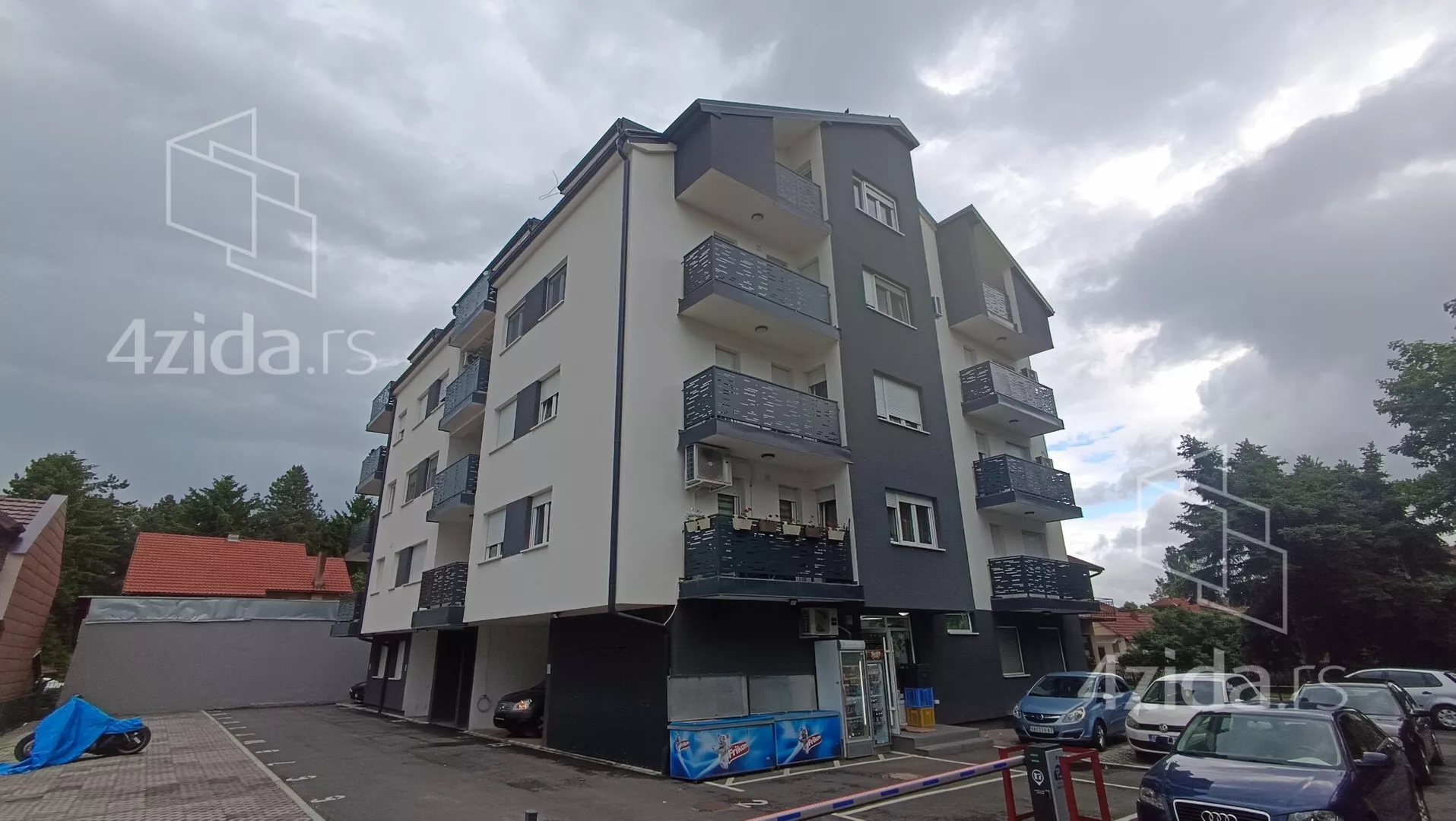 Garaža | 4zida
