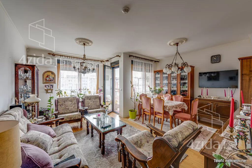 Troiposoban stan | 4zida