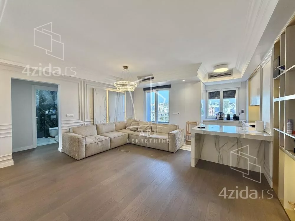 Troiposoban stan | 4zida