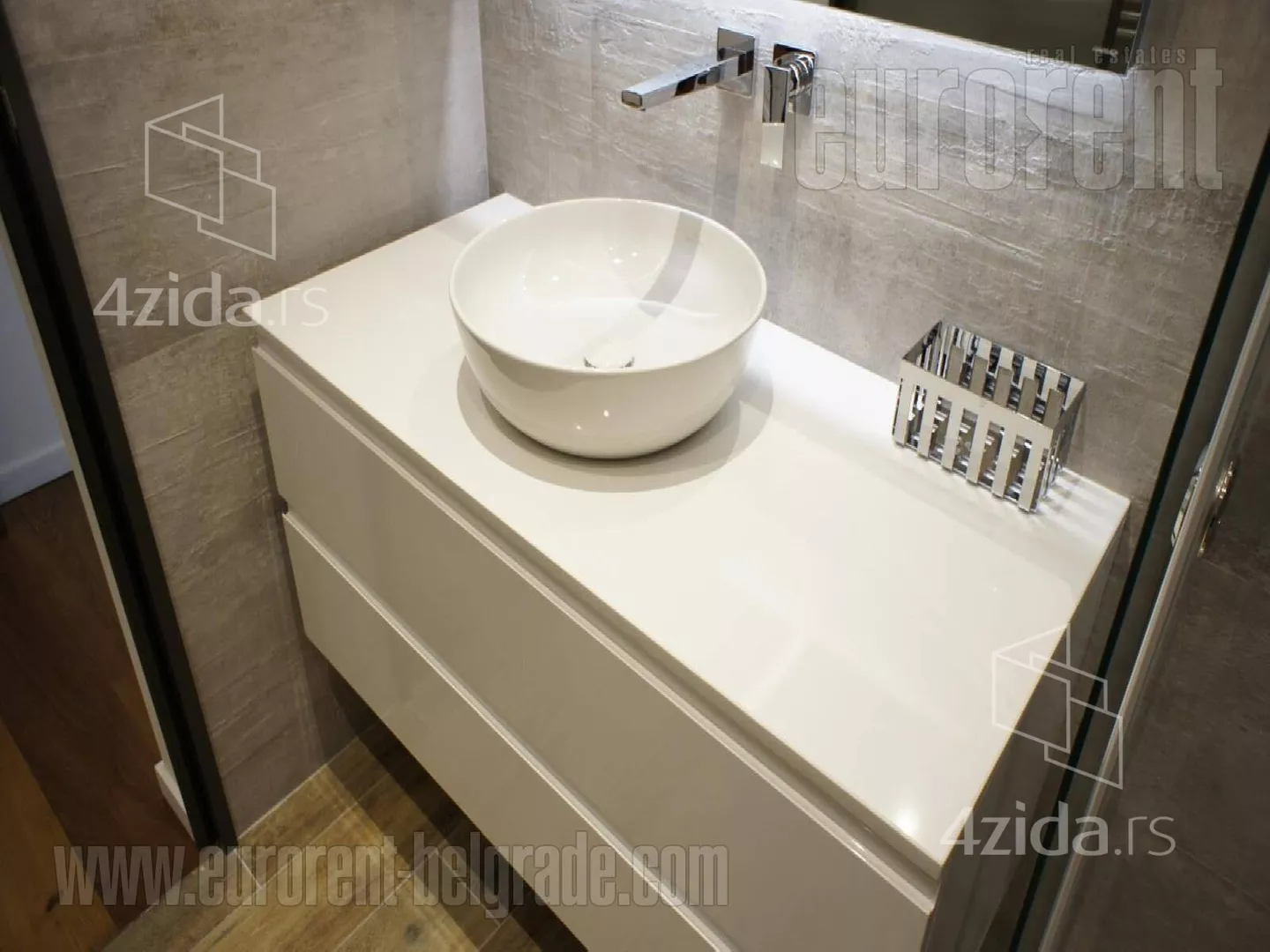 Petosoban stan | 4zida