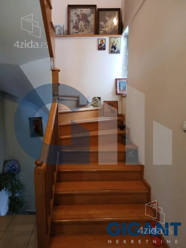 3-etažna kuća | 4zida