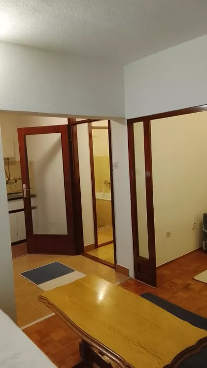 Kneza Lazara 91 | 4zida.rs