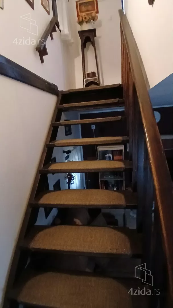 3-etažna kuća | 4zida