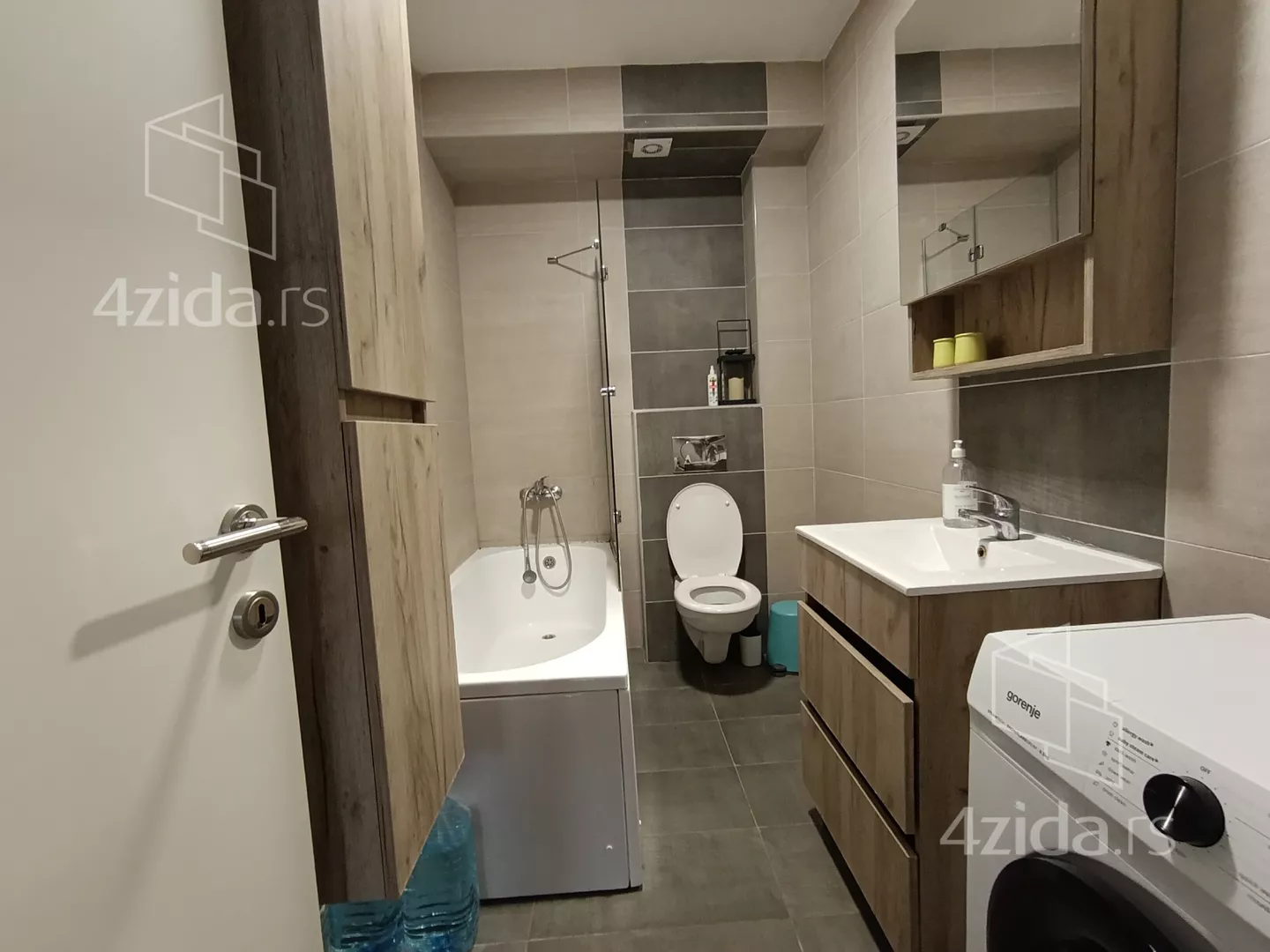 Troiposoban stan | 4zida