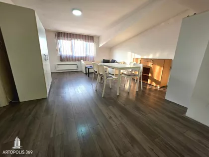 Ivana Milutinovića | 4zida.rs
