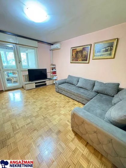 Prvomajska | 4zida.rs