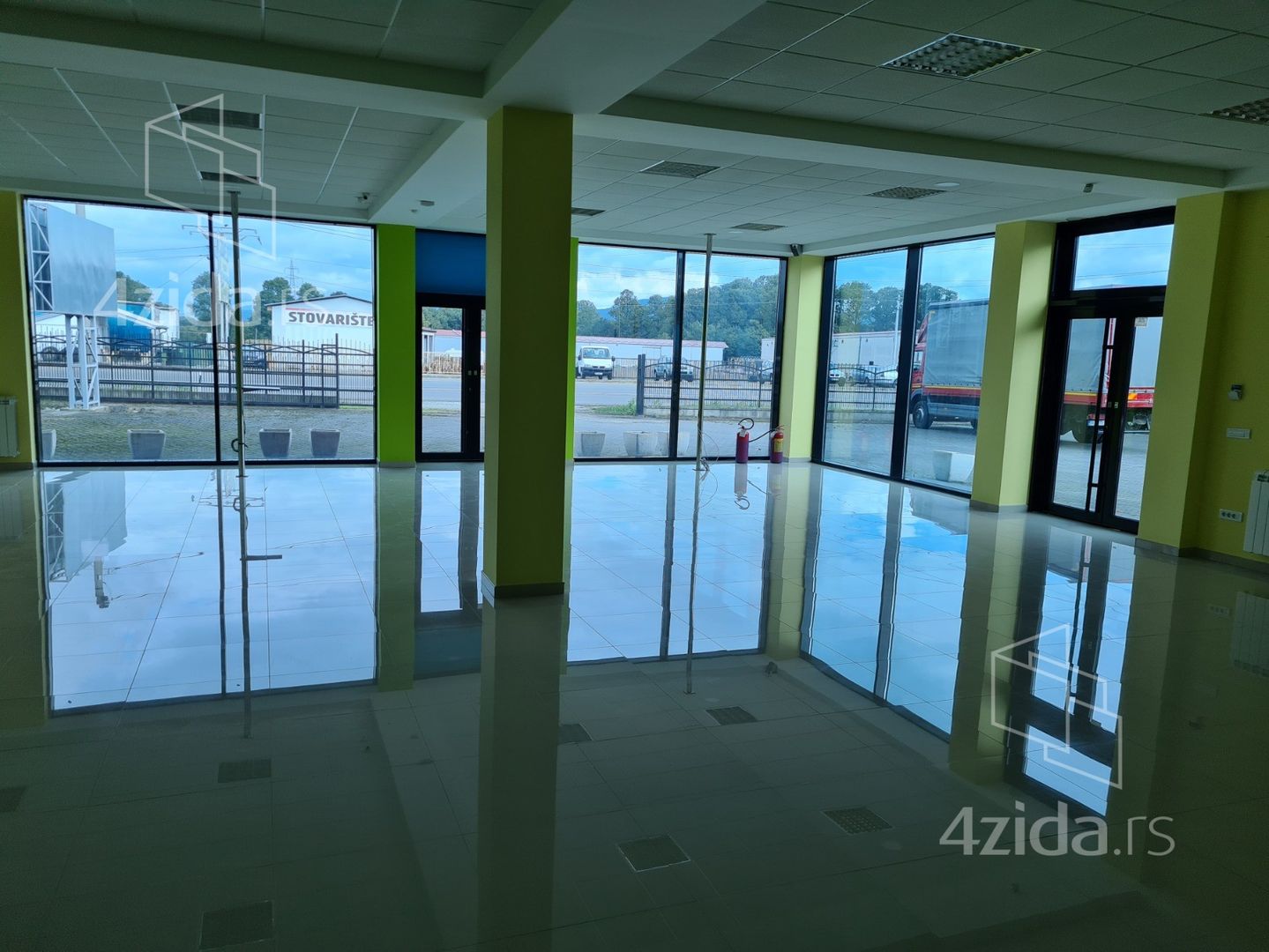 Коммерческое помещение · 500 m² · Kraljevo