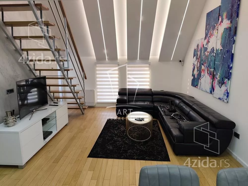 Petosoban stan | 4zida