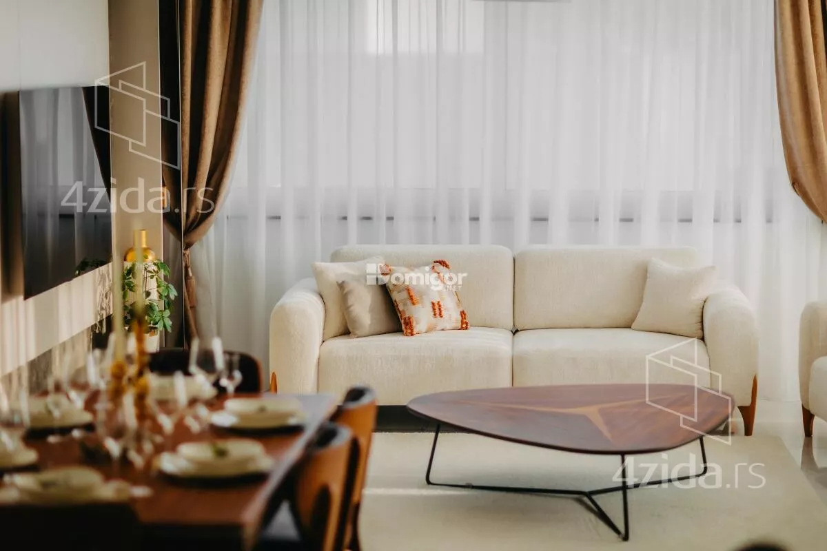 Petosoban stan | 4zida