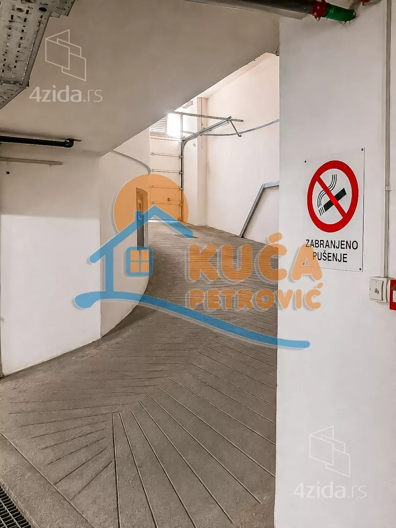 Garaža | 4zida
