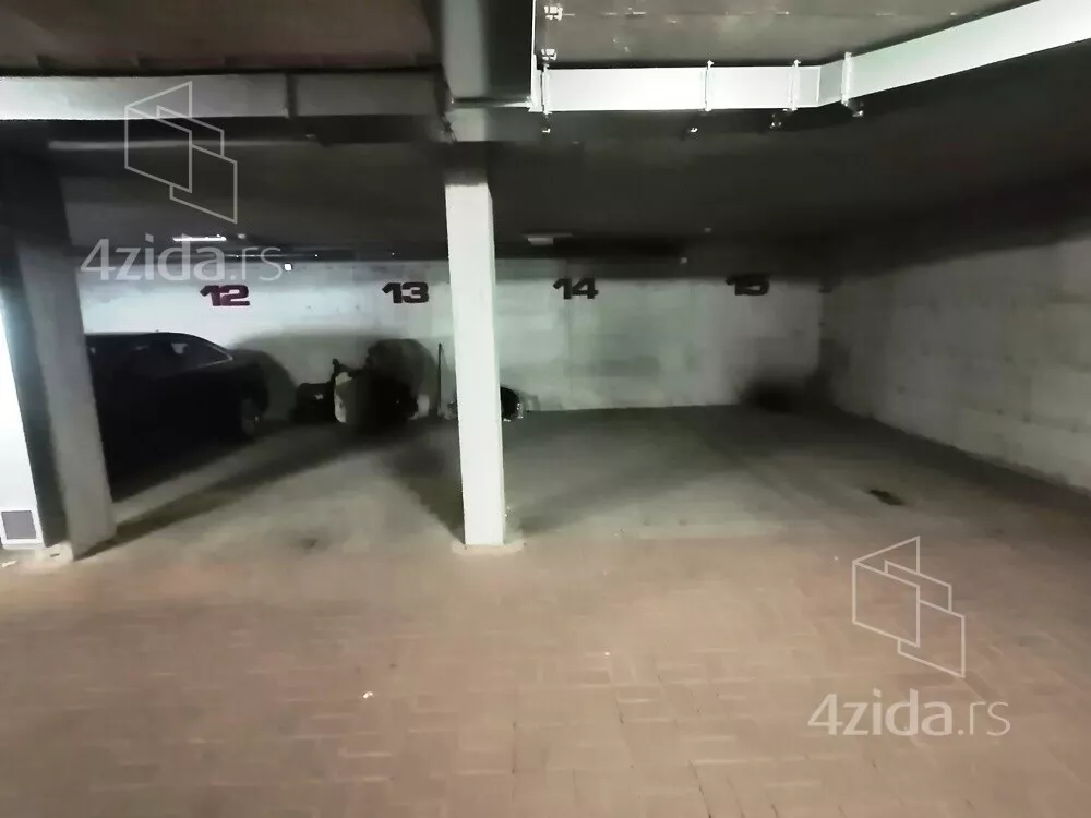 Parking | 4zida