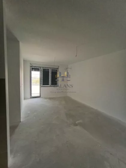 Stari Banovci | 4zida.rs