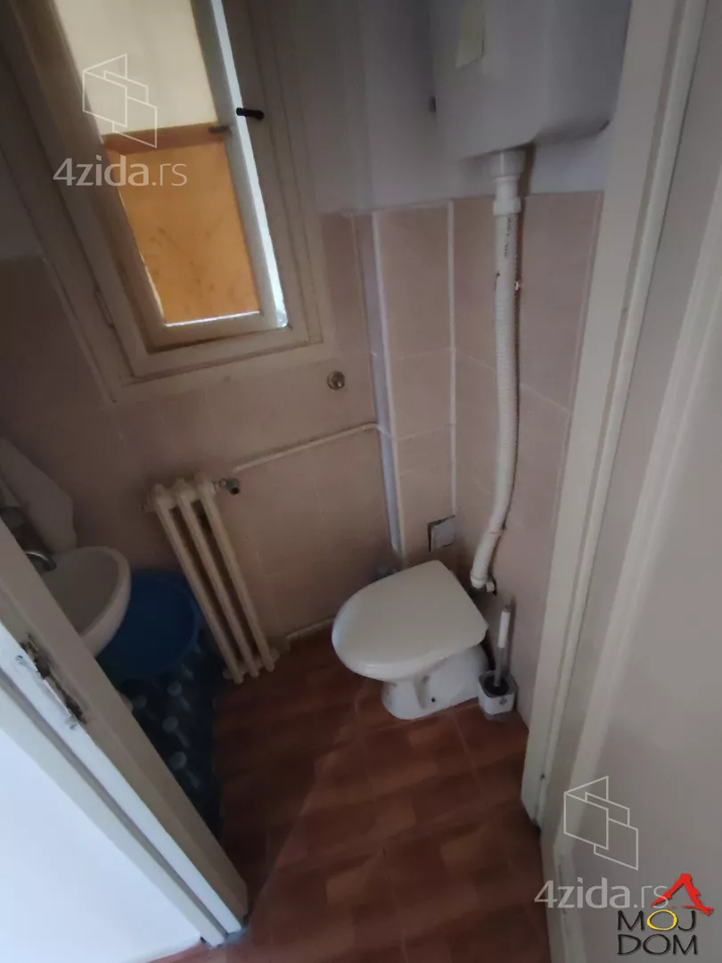 Četvoroiposoban stan | 4zida