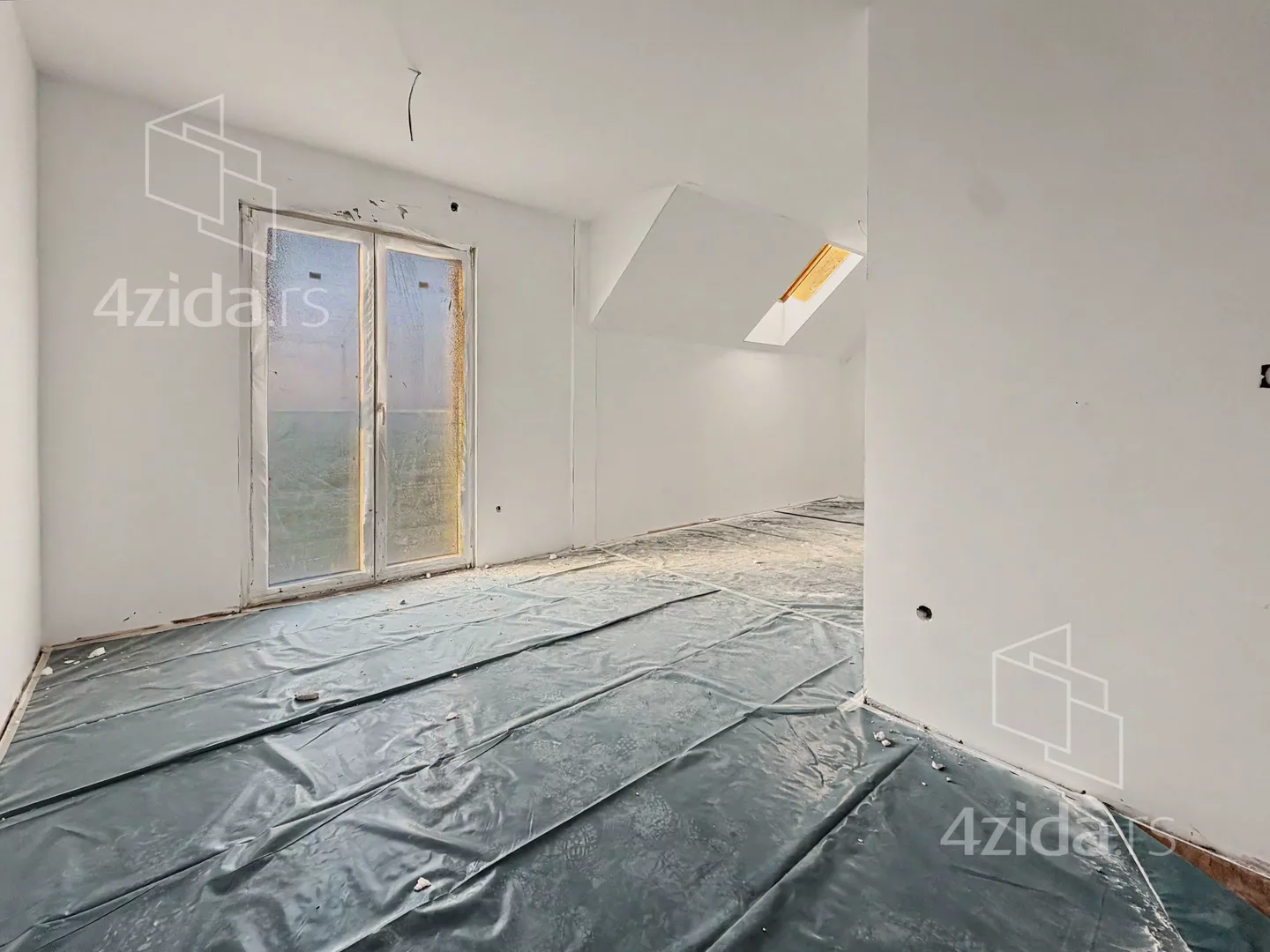 Garsonjera | 4zida