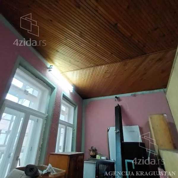 Lokal | 4zida