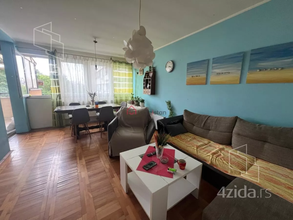 Petosoban stan | 4zida