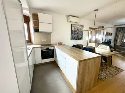 Crveni Krst Vračar | 4zida.rs