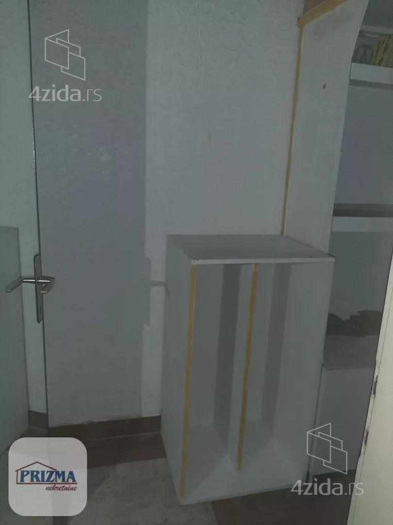 Lokal | 4zida