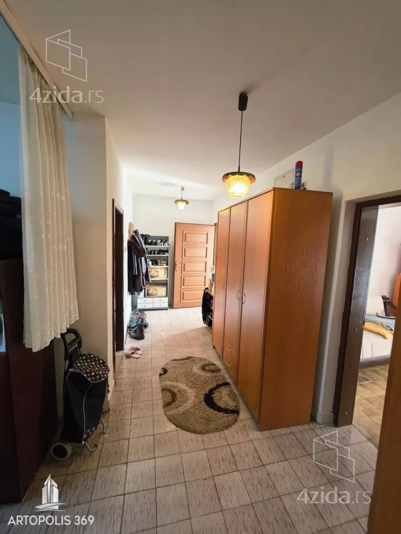 3-etažna kuća | 4zida