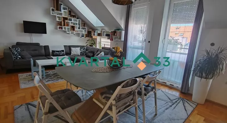 Četvoroiposoban stan | 4zida