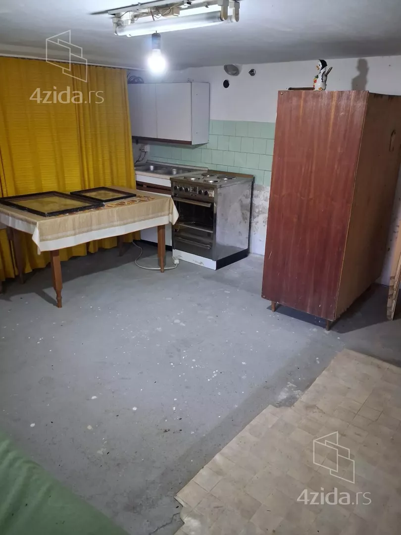 3-etažna kuća | 4zida