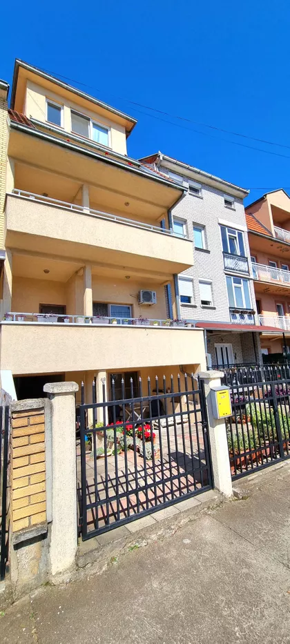 Đorđa Stamenkovića 49 | 4zida.rs