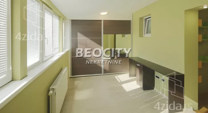 Četvoroiposoban stan | 4zida