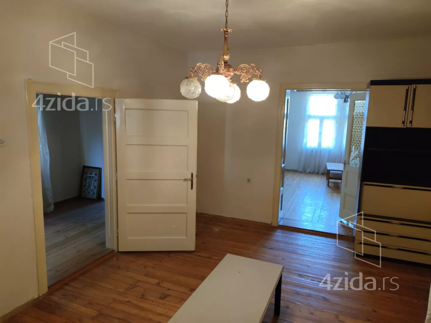 Petosoban stan | 4zida
