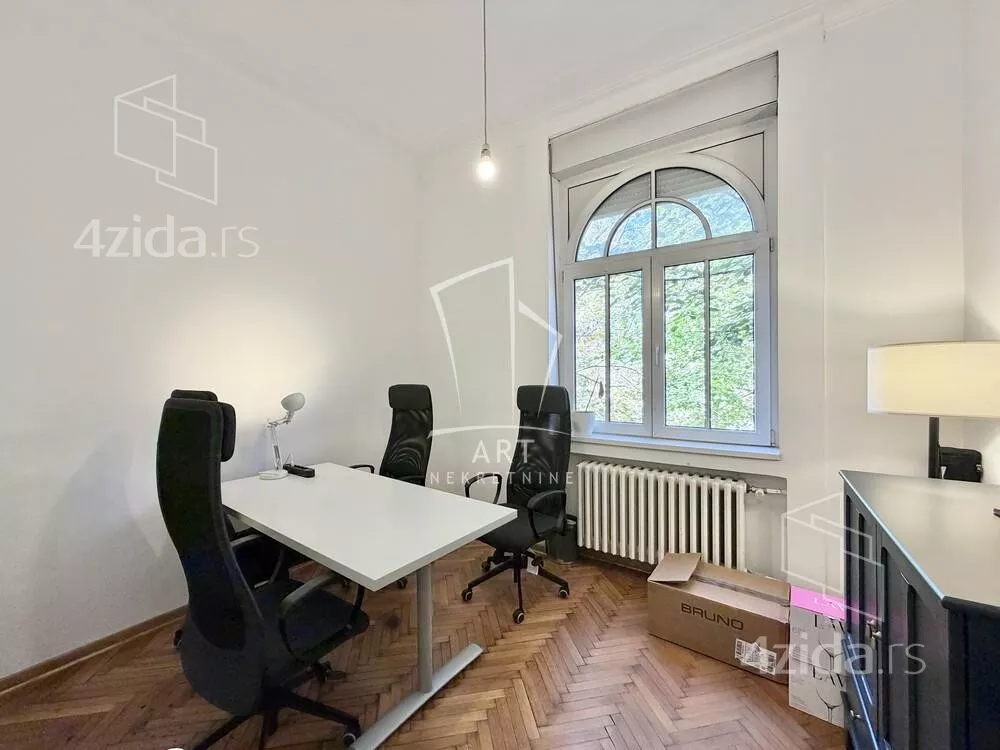 Šestosoban stan | 4zida