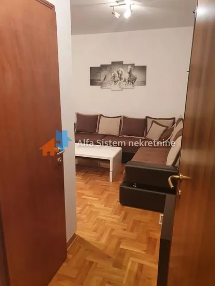 Crveni Krst Vračar | 4zida.rs