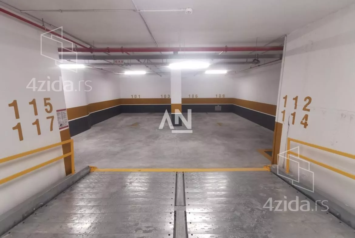 Garaža | 4zida