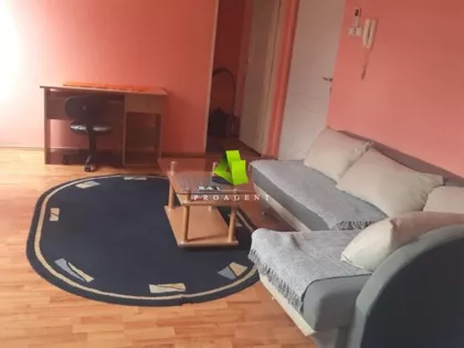 Trg Pavla Stojkovića | 4zida.rs