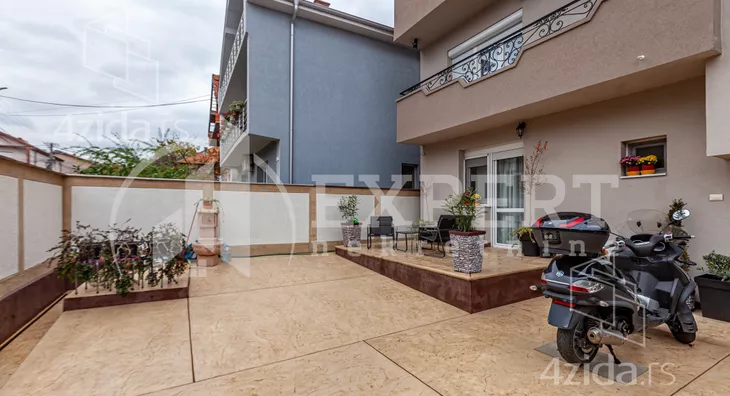 3-etažna kuća | 4zida