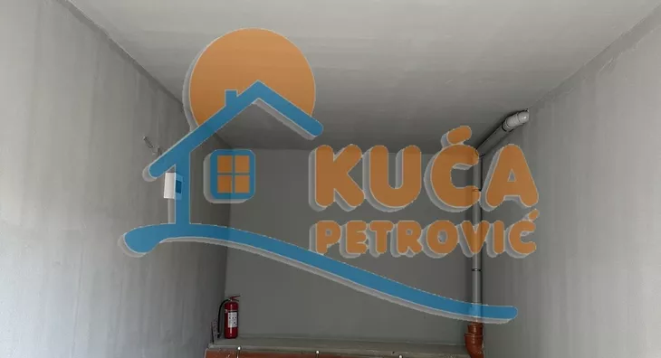Garaža | 4zida