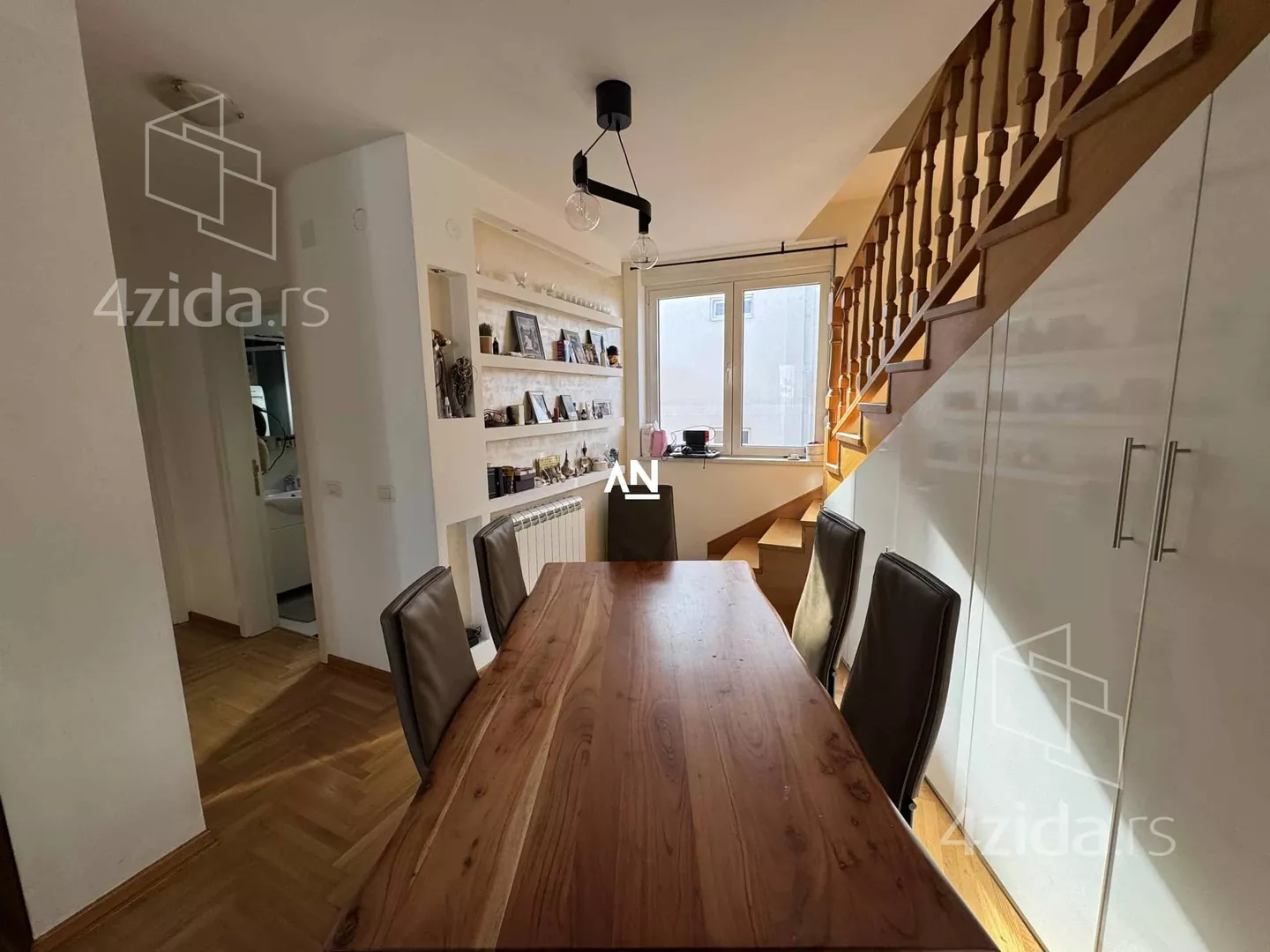 Petosoban stan | 4zida