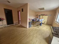 Poslovna zgrada | 4zida